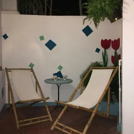 Bb Iaya Art Gallery בית הארחה *