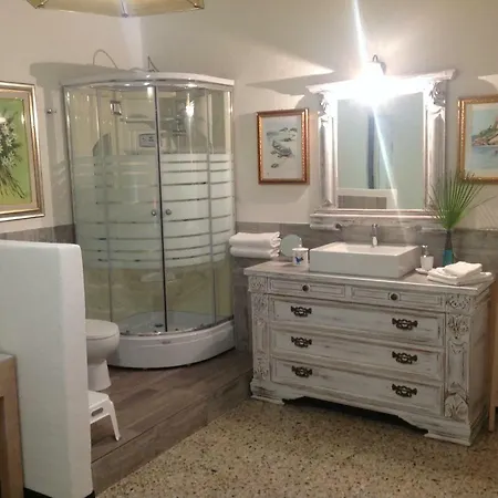 בית הארחה Bb Iaya Art Gallery SantʼAntìoco
